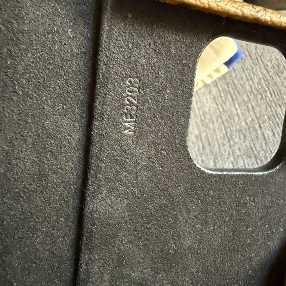 Louis Vuitton Monogram phone  holder - Picture 4 of 6